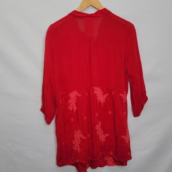 JOHNNY Was three quarter sleeve sheer button up collared double breast pockets - Picture 13 of 15
